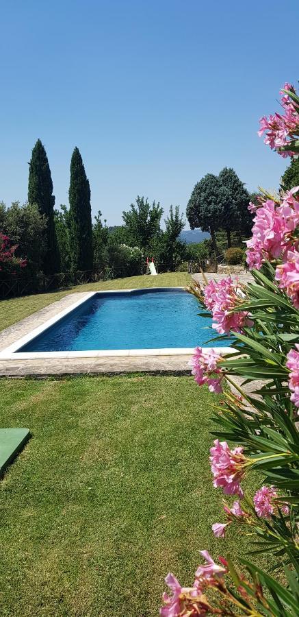 Case In Campagna Con Piscina A Todi Luaran gambar